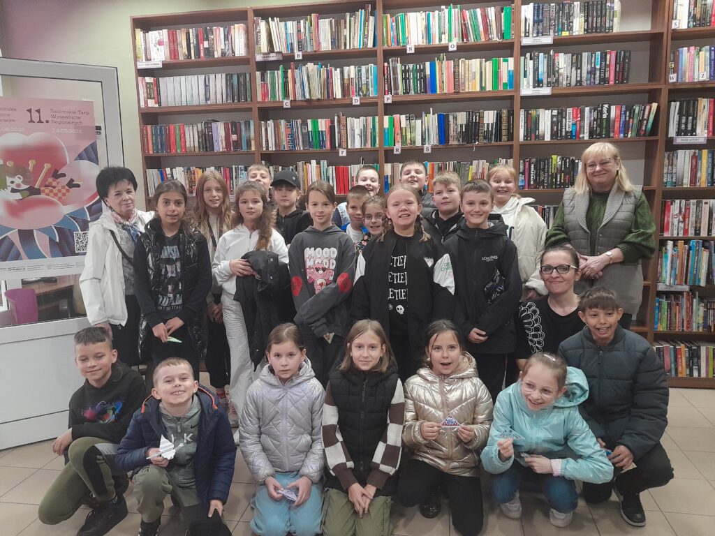 Wizyta w bibliotece – Filia nr 4 – Osiedle Zamłynie Wizyta w bibliotece – Filia nr 4 – Osiedle Zamłynie