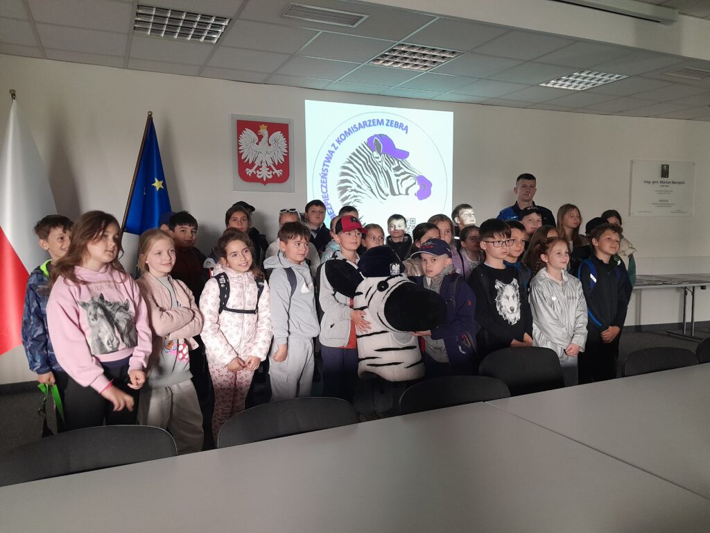 Akademia Bezpieczeństwa z Komisarzem Zebrą Akademia Bezpieczeństwa z Komisarzem Zebrą
